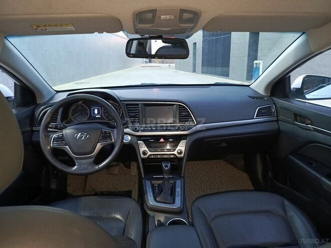Hyundai Elantra 2015, 200,300 km - 1.6 l - Bakı