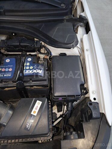 Hyundai Elantra 2015, 200,300 km - 1.6 l - Bakı