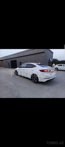 Hyundai Elantra 2015, 200,300 km - 1.6 l - Bakı