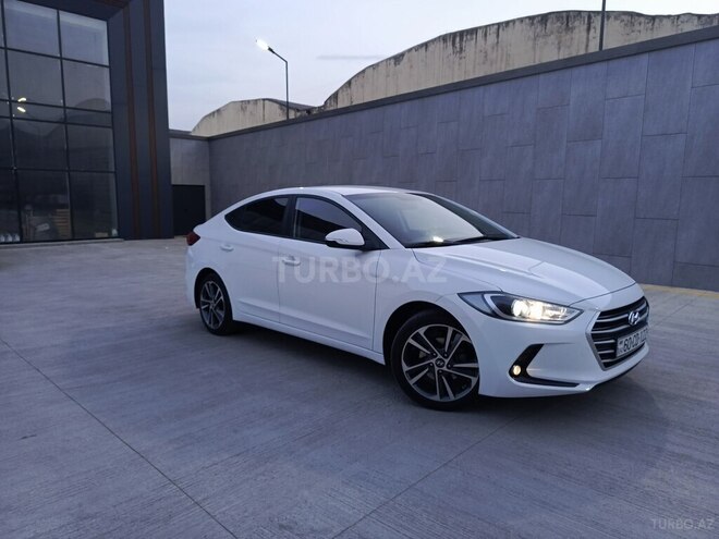 Hyundai Elantra 2015, 200,300 km - 1.6 l - Bakı