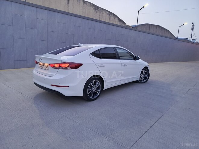 Hyundai Elantra 2015, 200,300 km - 1.6 l - Bakı