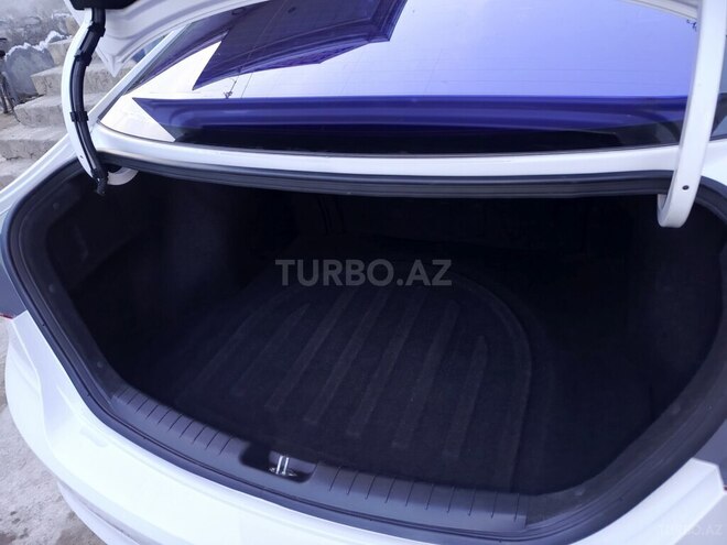 Hyundai Elantra 2015, 200,300 km - 1.6 l - Bakı