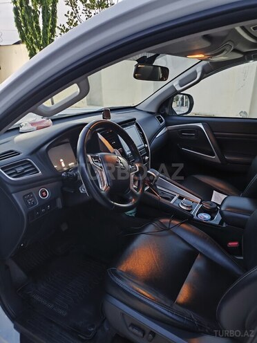Mitsubishi Pajero Sport 2021, 55,000 km - 3.0 л - Bakı