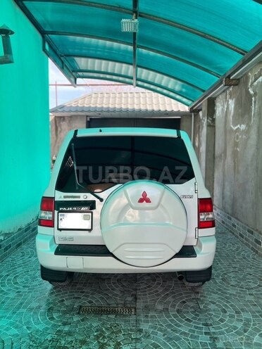 Mitsubishi Pajero io 2001, 300,000 km - 2.0 l - Bakı
