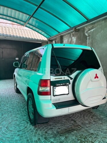 Mitsubishi Pajero io 2001, 300,000 km - 2.0 l - Bakı