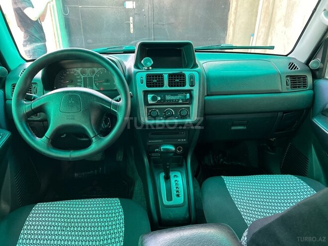 Mitsubishi Pajero io 2001, 300,000 km - 2.0 l - Bakı