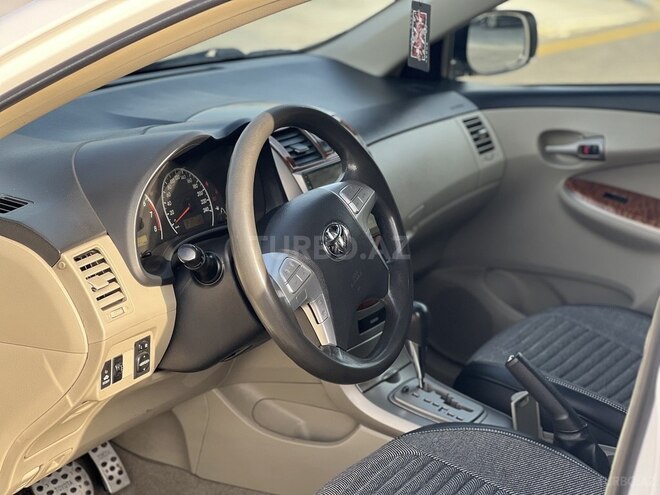 Toyota Corolla 2010, 137,000 km - 1.8 l - Bakı