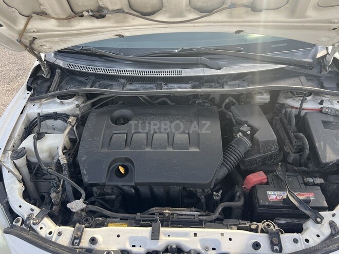 Toyota Corolla 2010, 137,000 km - 1.8 l - Bakı