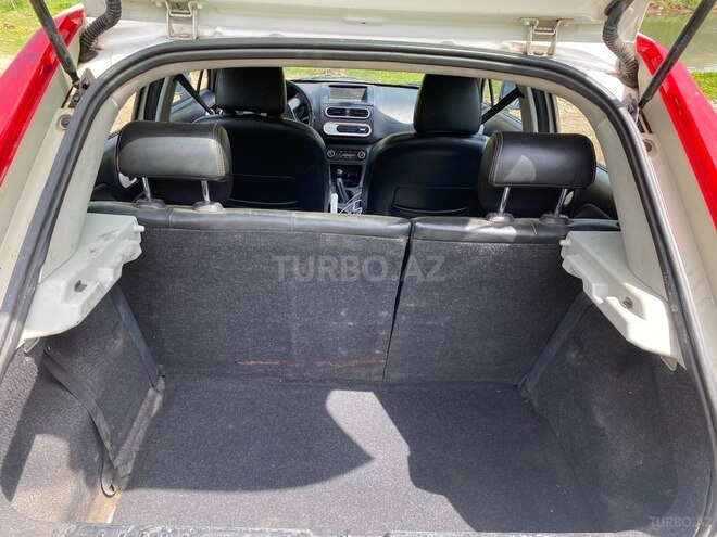 MG 3 2011, 287,000 km - 1.5 l - Gədəbəy