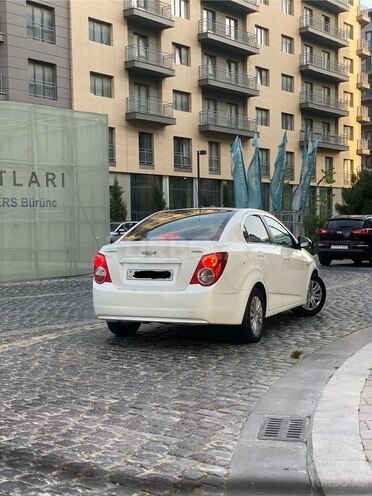 Chevrolet Aveo-7