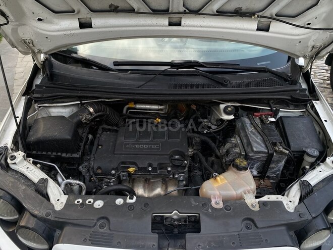Chevrolet Aveo-12