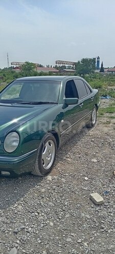 Mercedes E 240 1997, 345,000 km - 2.4 l - Bərdə