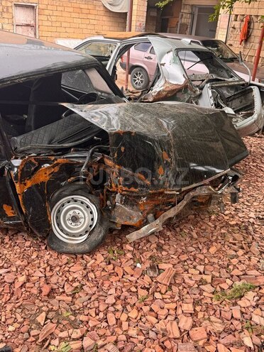 LADA (VAZ) 2107 2010, 82,345 km - 1.6 l - Salyan