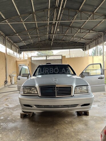 Mercedes C 220 d 1999, 370,000 km - 2.2 л - Bakı