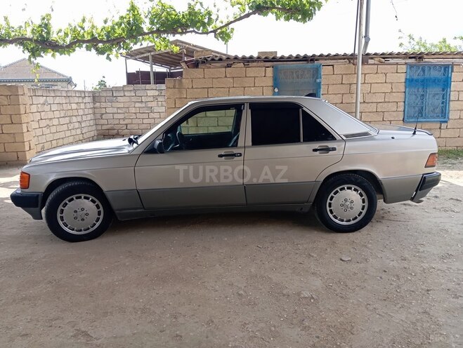 Mercedes 190 1992, 200,000 km - 2.0 l - Bakı