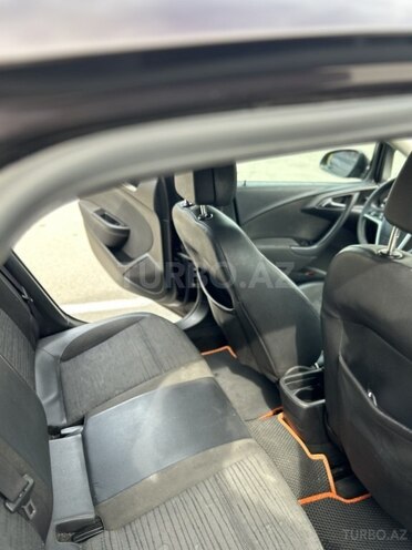 Opel Astra 2015, 187,000 km - 1.6 л - Bakı