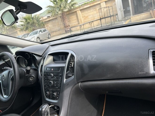 Opel Astra 2015, 187,000 km - 1.6 л - Bakı