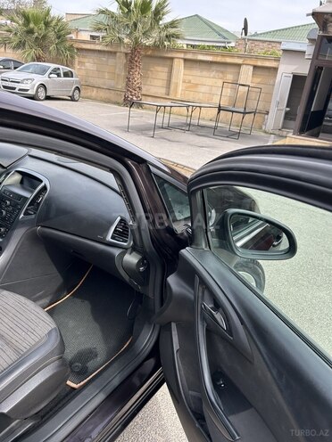 Opel Astra 2015, 187,000 km - 1.6 л - Bakı