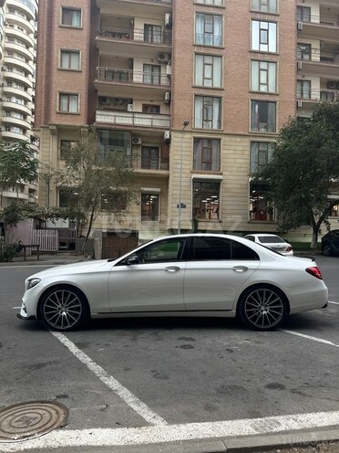 Mercedes E 220 d 2017, 99,000 km - 2.0 l - Bakı