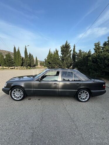 Mercedes E 200 1996, 90,445 km - 2.0 l - Bakı