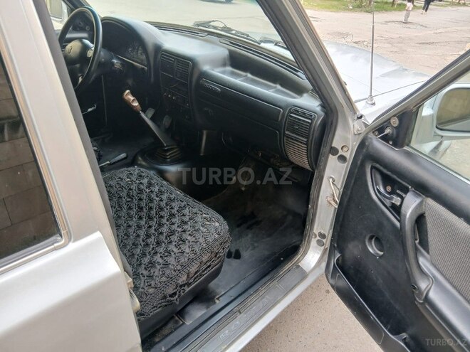 GAZ 3110 2003, 179,000 km - 2.4 л - Sabirabad