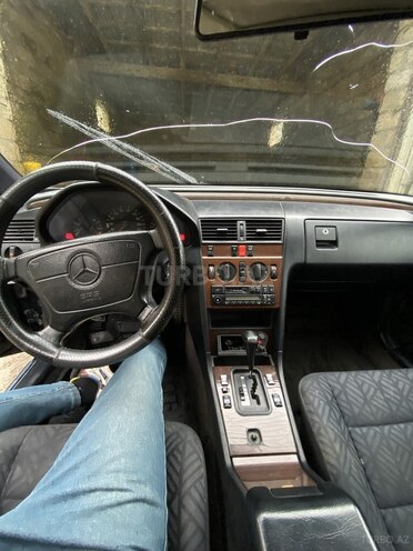 Mercedes C 220 1994, 541,563 km - 2.2 l - Bərdə