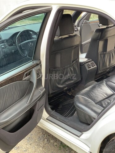 Mercedes E 270 2001, 365,427 km - 2.7 l - Bakı