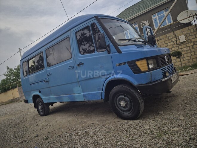 Mercedes 208 D 1990, 10,053 km - 2.5 l - Siyəzən