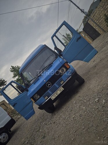 Mercedes 208 D 1990, 10,053 km - 2.5 l - Siyəzən