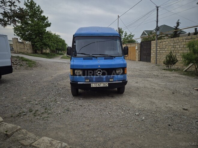 Mercedes 208 D 1990, 10,053 km - 2.5 l - Siyəzən