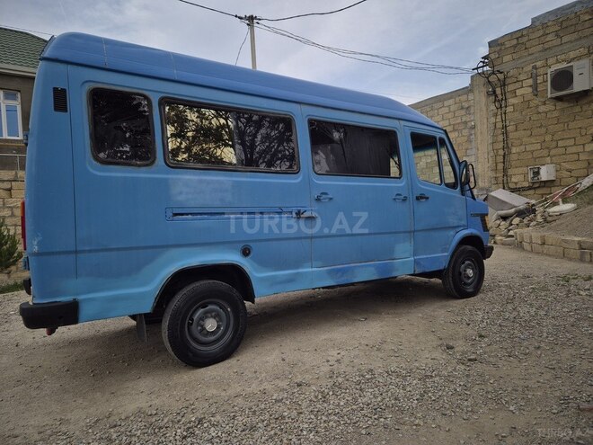 Mercedes 208 D 1990, 10,053 km - 2.5 l - Siyəzən