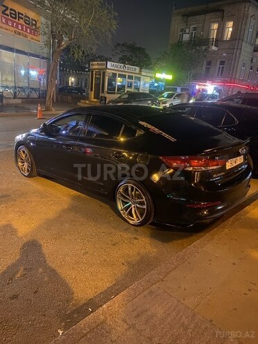 Hyundai Elantra 2017, 180,000 km - 2.0 l - Bakı