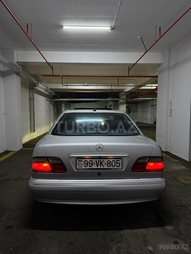 Mercedes E 240 2001, 348,000 km - 2.6 л - Bakı