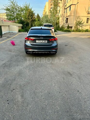Hyundai Elantra 2016, 200,501 km - 1.6 l - Bakı