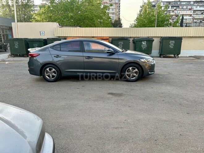Hyundai Elantra 2016, 200,501 km - 1.6 l - Bakı