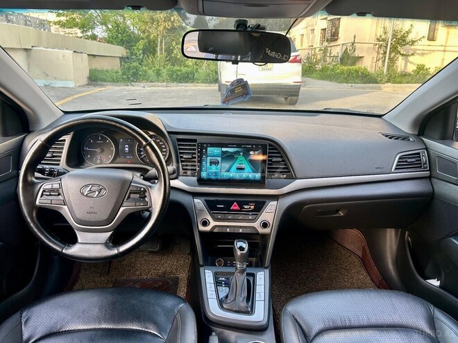 Hyundai Elantra 2016, 200,501 km - 1.6 l - Bakı