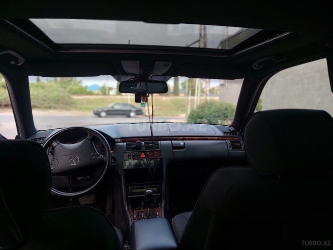 Mercedes E 220 d 2000, 490,000 km - 2.2 l - Salyan