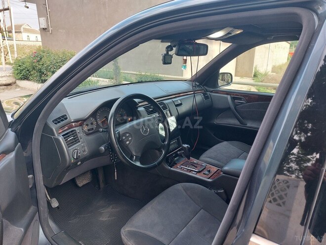 Mercedes E 220 d 2000, 490,000 km - 2.2 l - Salyan