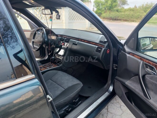 Mercedes E 220 d 2000, 490,000 km - 2.2 l - Salyan