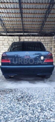 Mercedes C 180 2000, 850,000 km - 1.8 l - Xudat