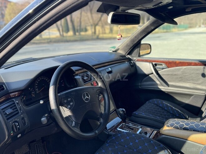 Mercedes E 220 d 2001, 434,000 km - 2.2 l - Bakı
