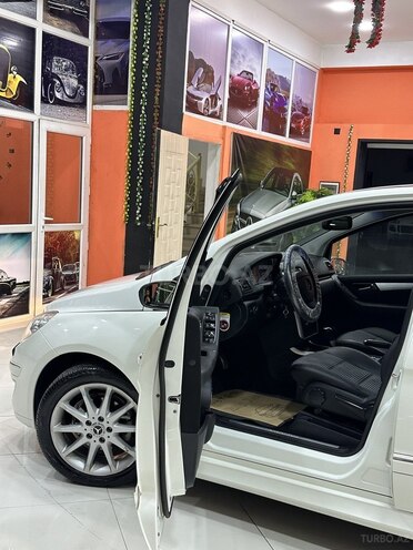 Mercedes B 170-15