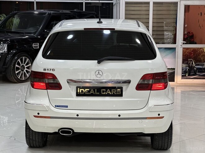 Mercedes B 170-9