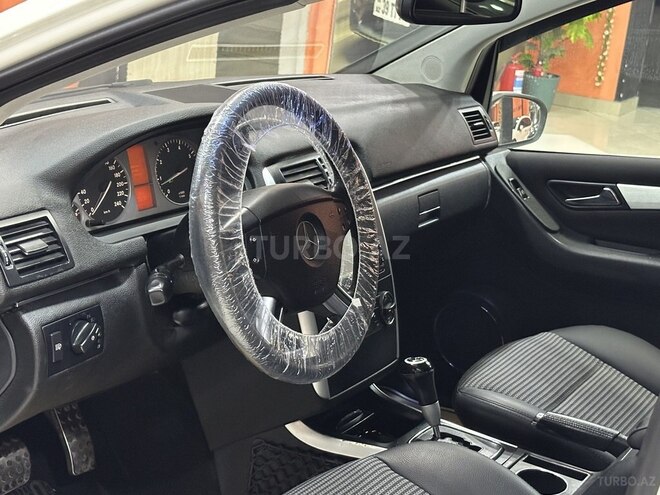 Mercedes B 170-12