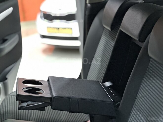 Mercedes B 170-30