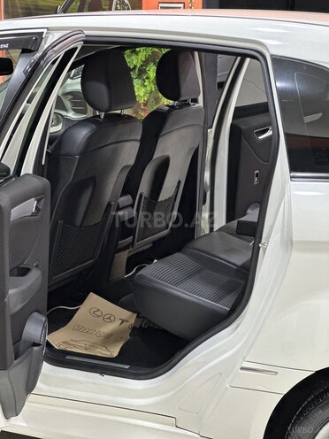 Mercedes B 170-23