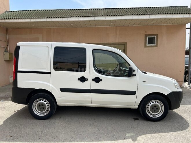 Fiat Doblo 2010, 218,000 km - 1.3 l - Bakı