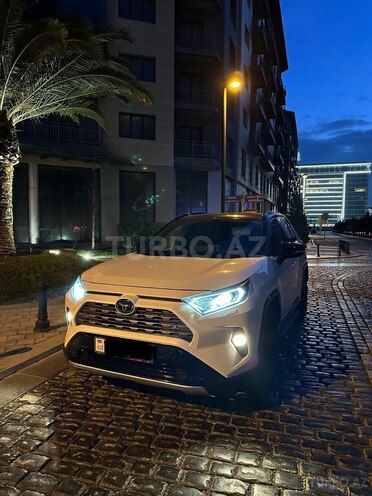 Toyota RAV4-3