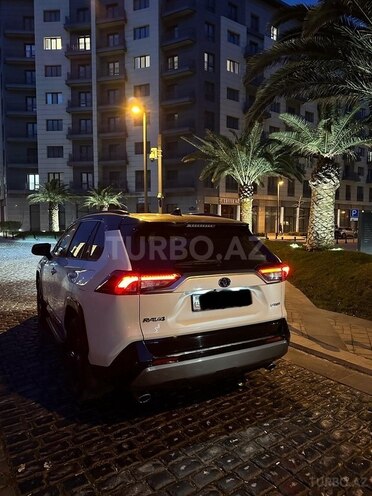 Toyota RAV4-4