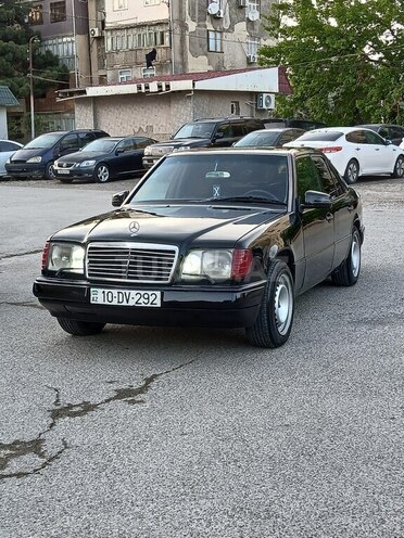 Mercedes E 220 1995, 56,321 km - 2.2 l - Sumqayıt